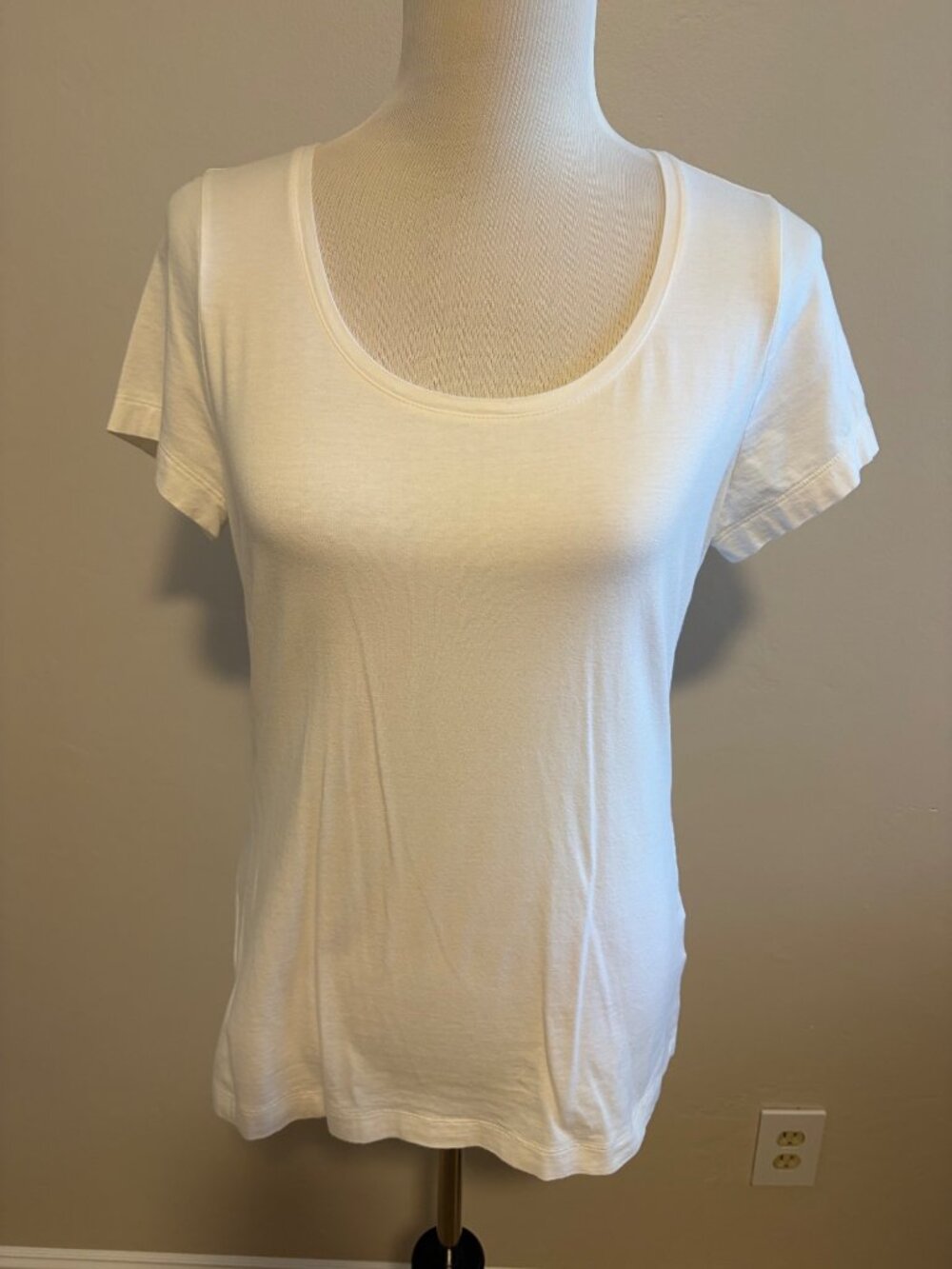 Lot of 2 Lands End Womens White Fitted Scoop Neck Short Sleeve Tee Size Medium